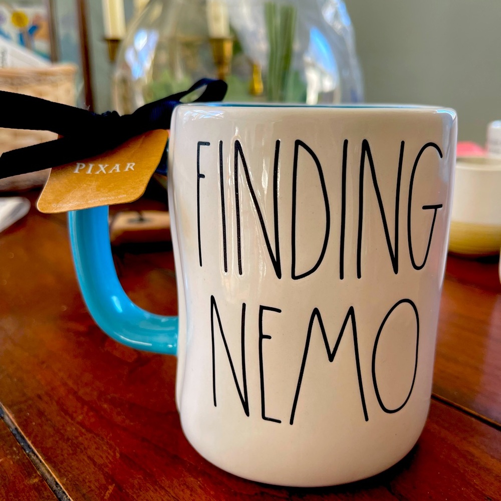 RAE DUNN FINDING NEMO mug. Marlin, Nemo and Dory EUC